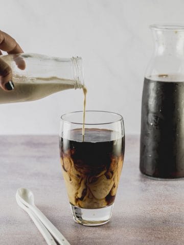 Beverage with black turmeric